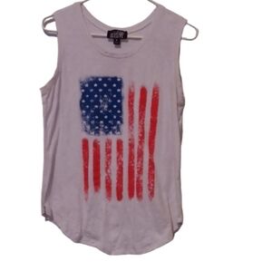 🍭🌺White Tank Top with American Flag Design